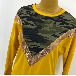 NWOT Women’s Sunshine & Rodeo Long Sleeve Top